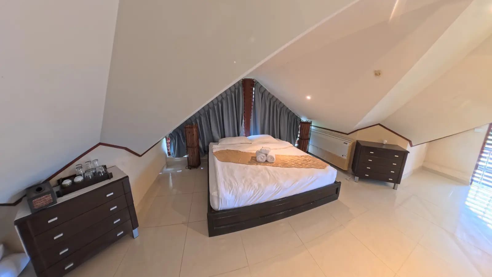 Family Suite With Jacuzzi - Bedroom View