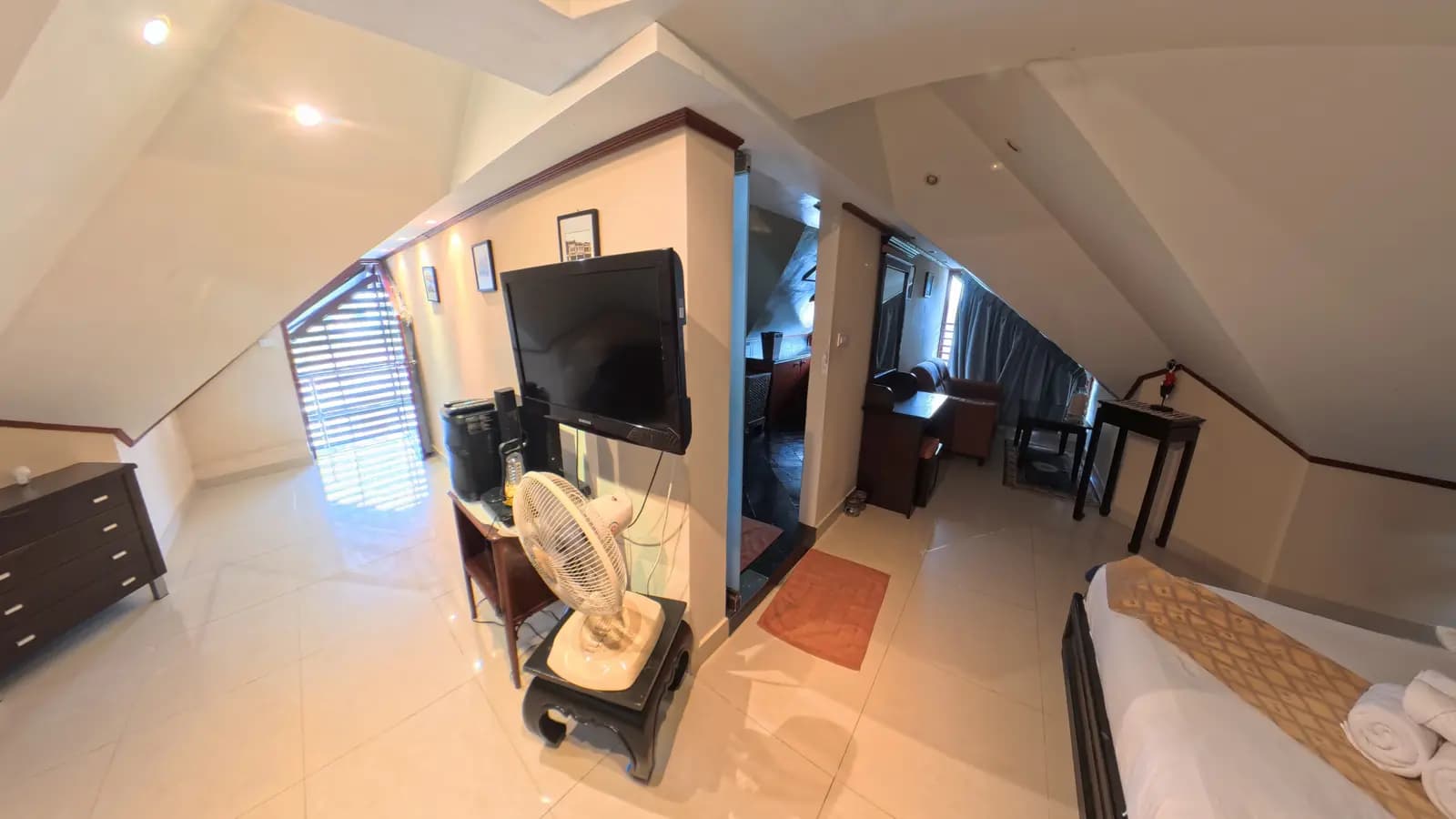 Family Suite With Jacuzzi - Living Area